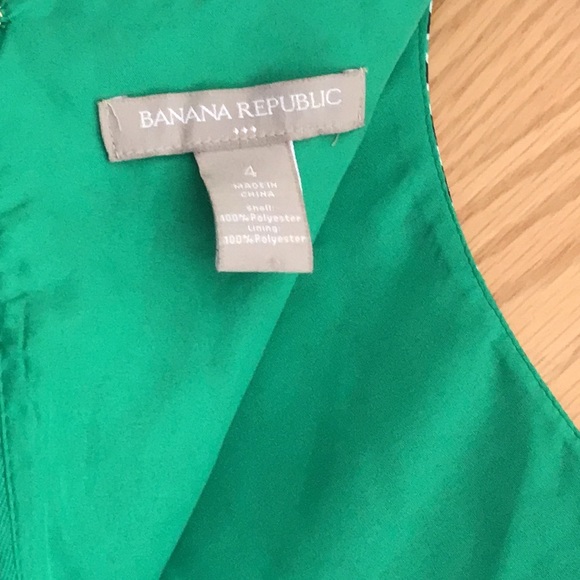 Lovely Banana Republic Shift Dress. Has a Retro Look of the 1960’s. - Picture 3 of 5